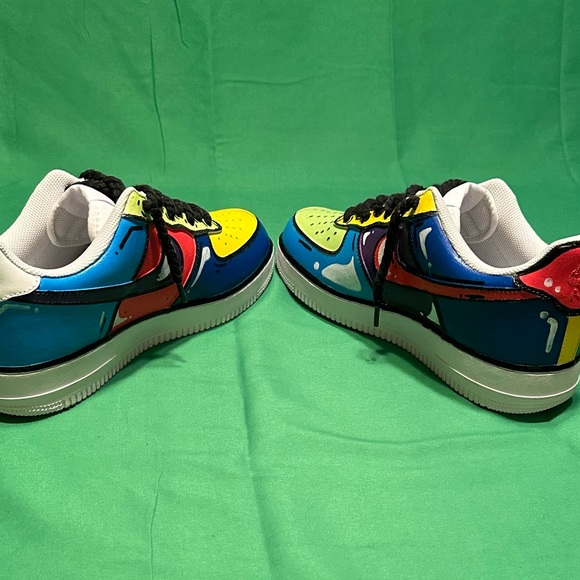 Nike - Picture 8 of 8